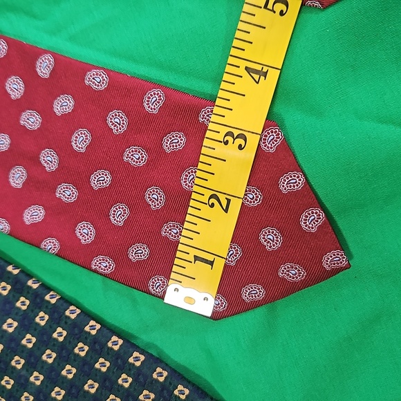 2 Brooks Brothers silk Ties , made in USA - Picture 13 of 15